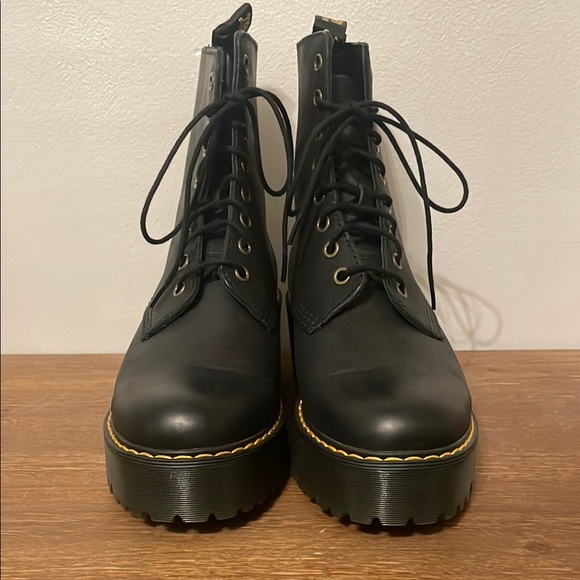 New Dr. Martens Black Combat Boots with Chunky Sole Size 7 - Picture 2 of 5